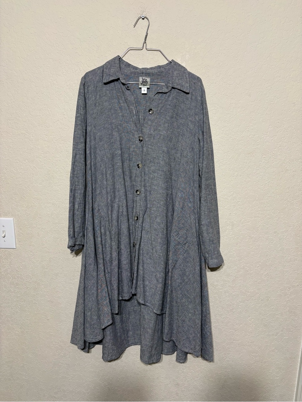 ivy jane Gray Button-Front Tunic
